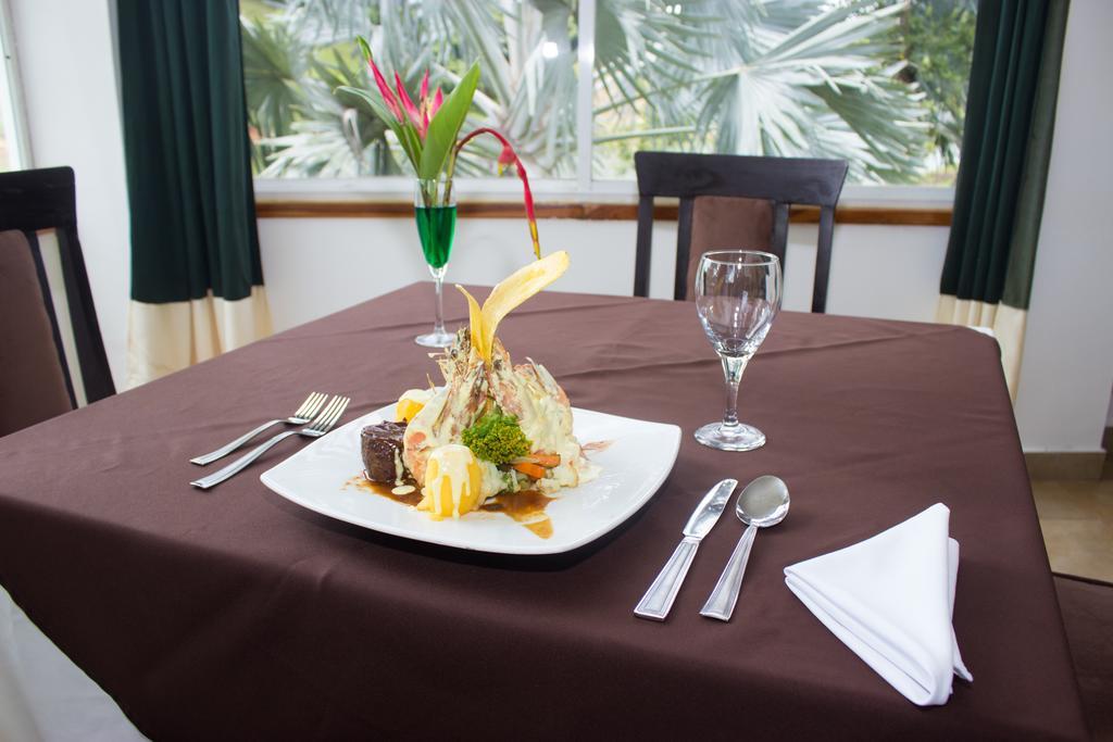 Hotel Vista Lago Сантяго Екстериор снимка