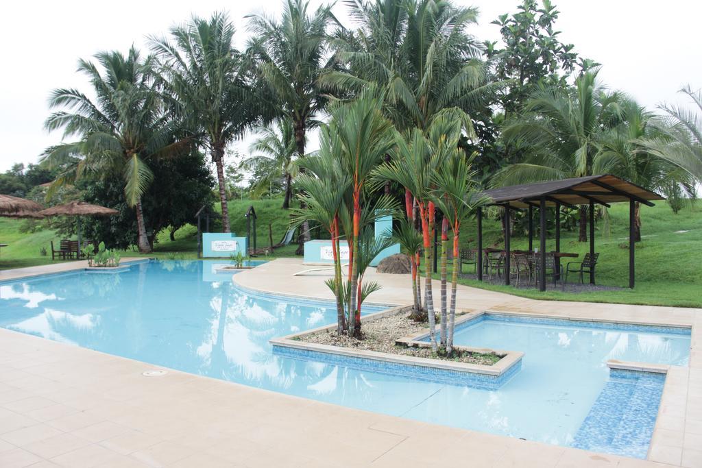 Hotel Vista Lago Сантяго Екстериор снимка