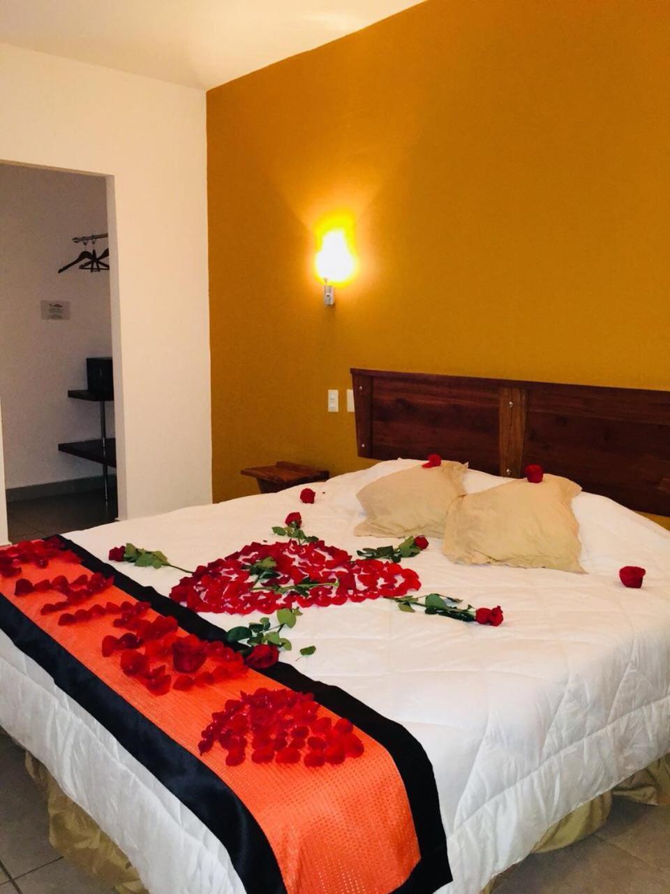 Hotel Vista Lago Сантяго Екстериор снимка
