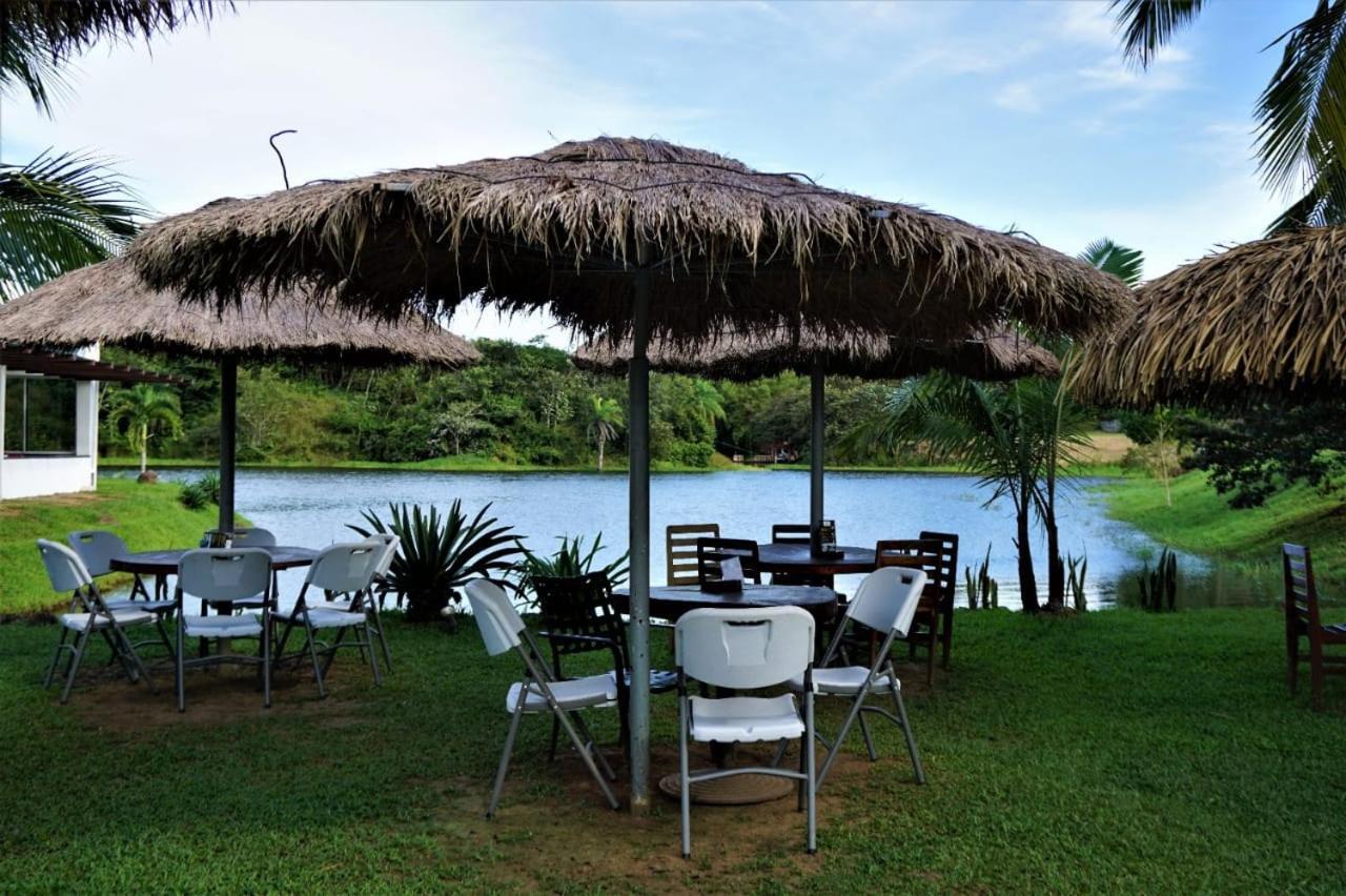 Hotel Vista Lago Сантяго Екстериор снимка